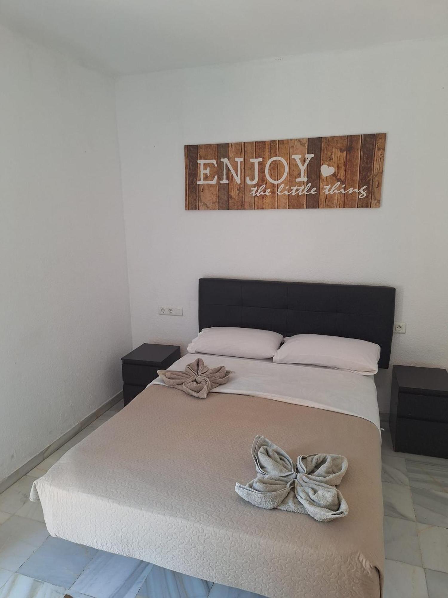 Apartamentos Centro Picasso Málaga Eksteriør billede